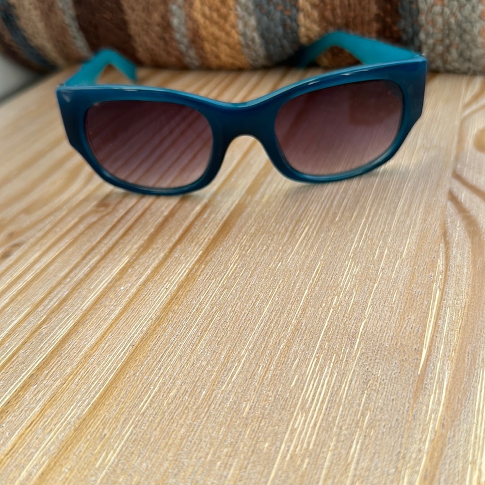 Kensie sunglasses!
